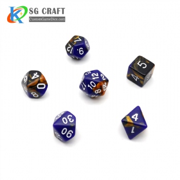 COLORFUL PLASTIC DICE SET