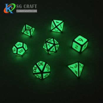 GLOW GREEN METAL DICE