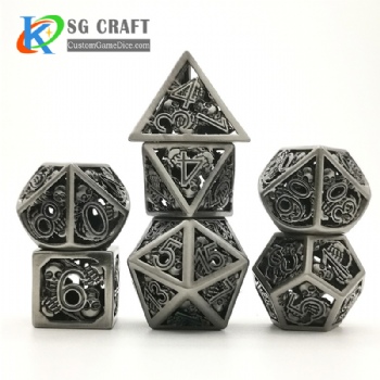 Hollow out skull style dnd game metal dice 