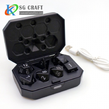 Hot Sell No MOQ New Type Rechargeable LED DND Dice With USB Box